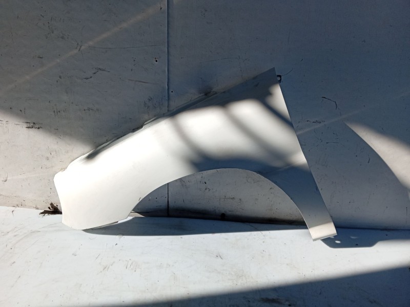 Recambio de aleta delantera izquierda para kia rio i hatchback (dc) 1.3 referencia OEM IAM 0K31T52211  