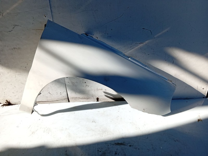 Recambio de aleta delantera derecha para kia rio i hatchback (dc) 1.3 referencia OEM IAM 0K31T52111  