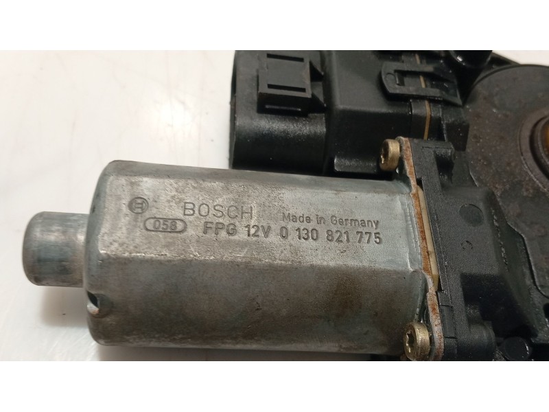 Recambio de motor elevalunas delantero izquierdo para audi allroad quattro (4b5) referencia OEM IAM 0  