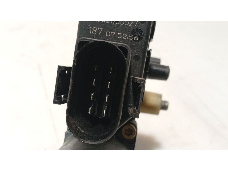 Recambio de motor elevalunas delantero izquierdo para audi allroad quattro (4b5) referencia OEM IAM 0  