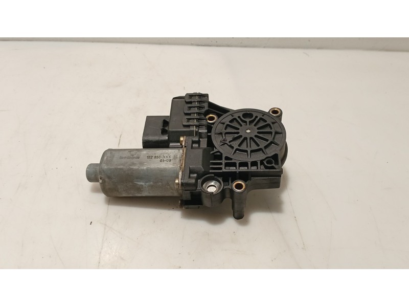 Recambio de motor elevalunas trasero izquierdo para audi allroad quattro (4b5) referencia OEM IAM 0  