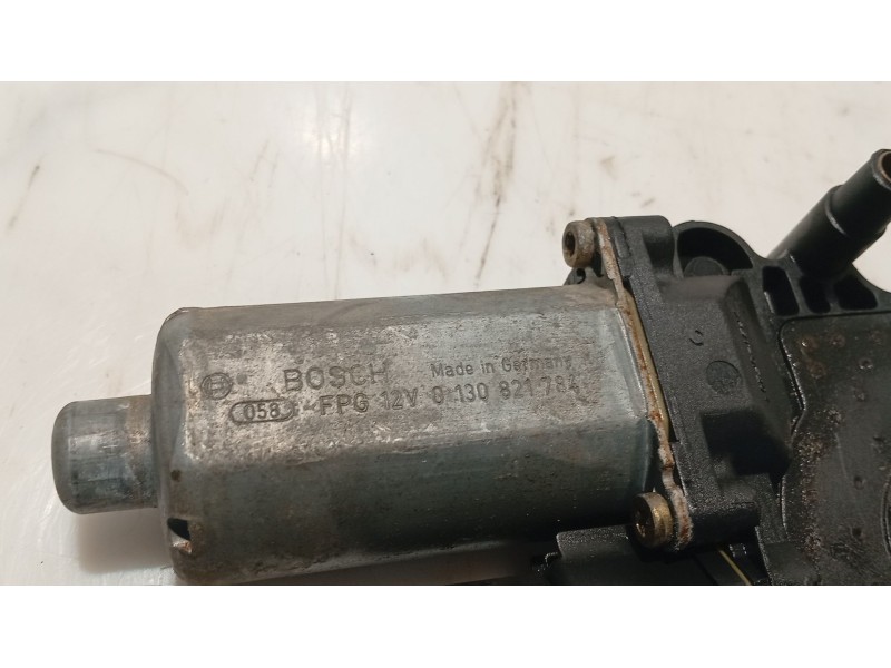 Recambio de motor elevalunas trasero izquierdo para audi allroad quattro (4b5) referencia OEM IAM 0  