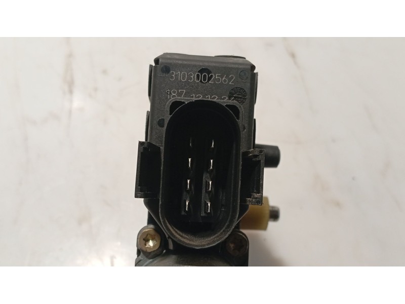 Recambio de motor elevalunas delantero derecho para audi allroad quattro (4b5) referencia OEM IAM 0  