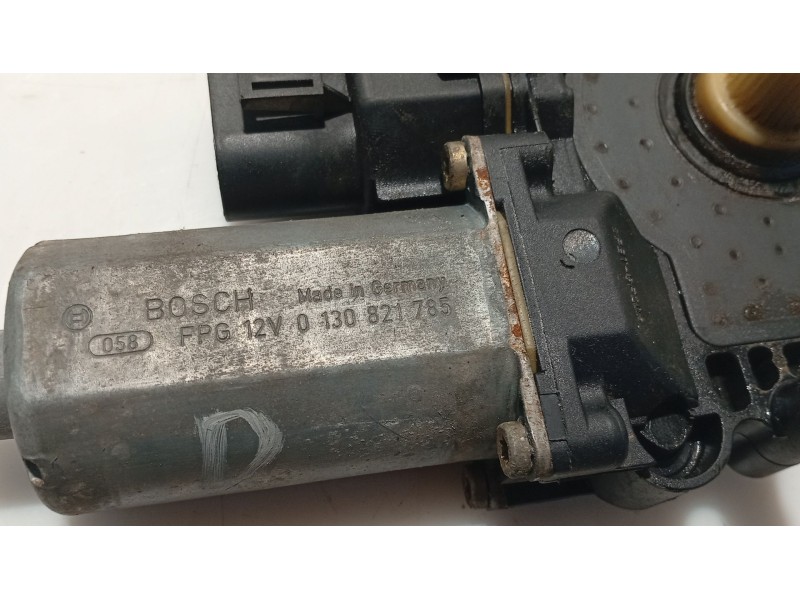 Recambio de motor elevalunas delantero derecho para audi allroad quattro (4b5) referencia OEM IAM 0  