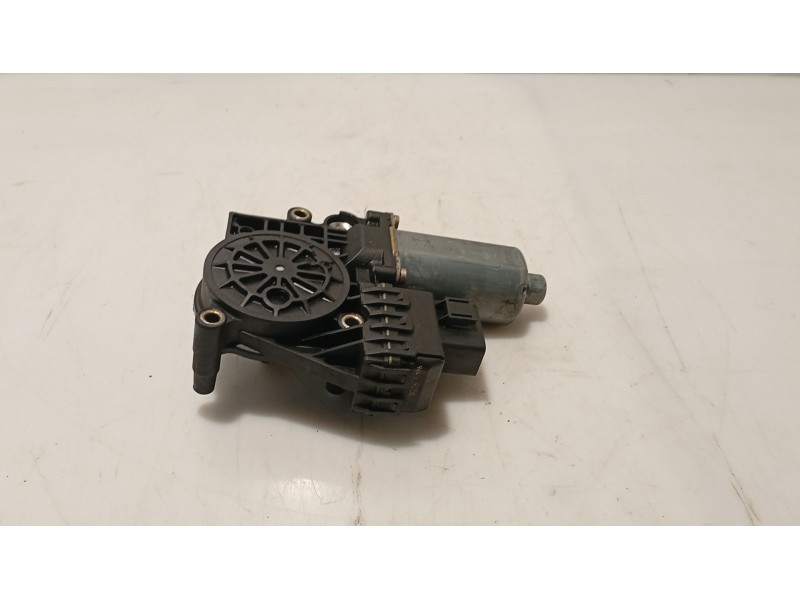 Recambio de motor elevalunas trasero derecho para audi allroad quattro (4b5) referencia OEM IAM 0  