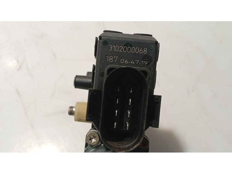 Recambio de motor elevalunas trasero derecho para audi allroad quattro (4b5) referencia OEM IAM 0  