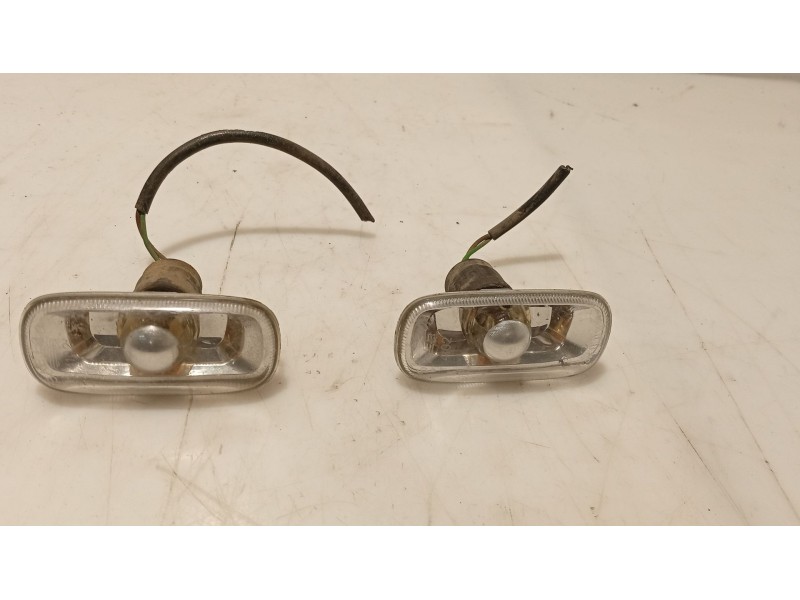 Recambio de piloto lateral izquierdo para audi allroad quattro (4b5) referencia OEM IAM 0  