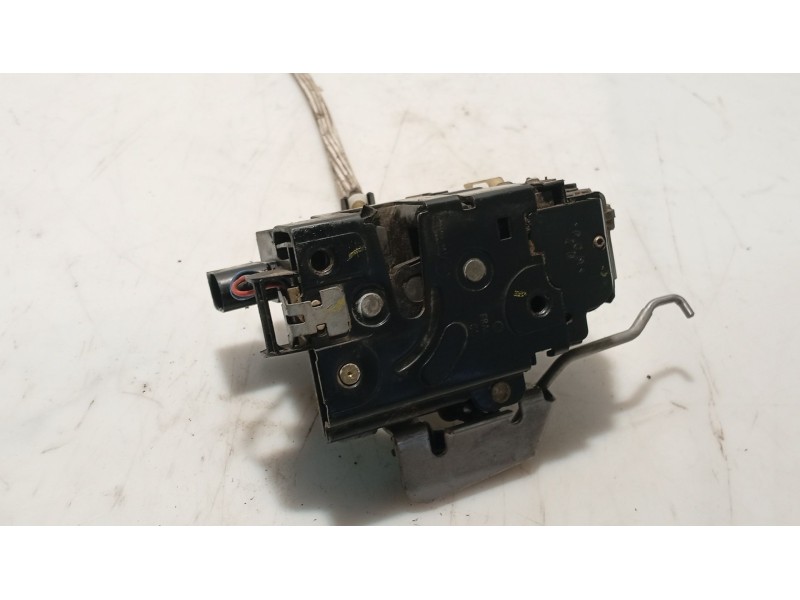 Recambio de cerradura puerta delantera derecha para audi allroad quattro (4b5) referencia OEM IAM 0  