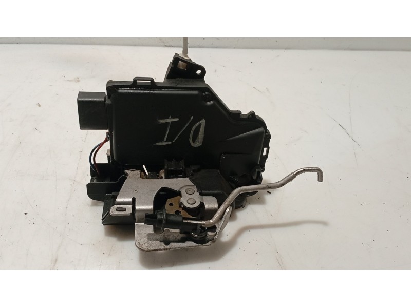 Recambio de cerradura puerta delantera izquierda para audi allroad quattro (4b5) referencia OEM IAM 0  