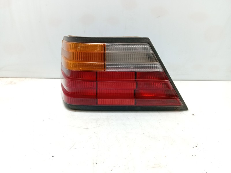 Recambio de piloto trasero izquierdo para mercedes-benz clase e (w124) berlina referencia OEM IAM   