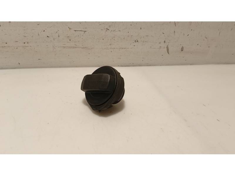 Recambio de tapon combustible para audi allroad quattro (4b5) referencia OEM IAM 0  