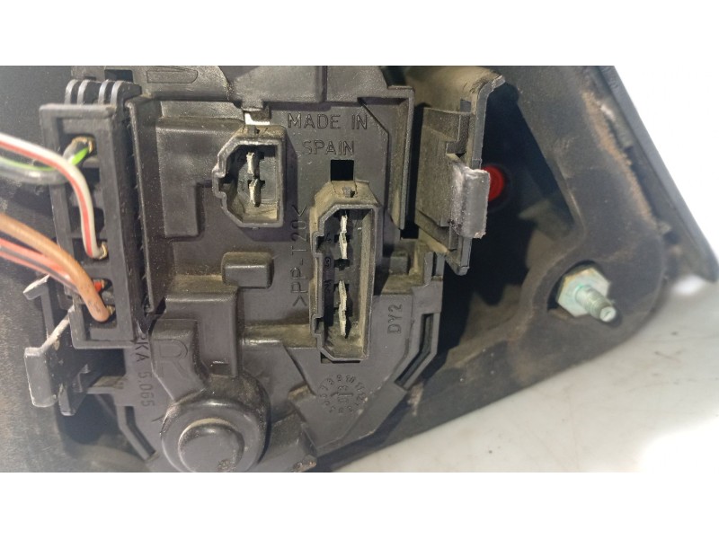 Recambio de piloto trasero derecho para seat leon (1m1) 1.6 16 v referencia OEM IAM 1M694511201C  