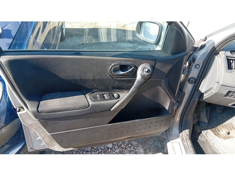 renault megane ii sedán (lm0/1_) del año 2004