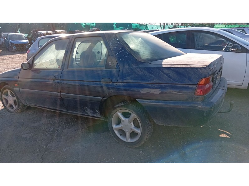 ford escort vi sedán (gal, afl) del año 1998