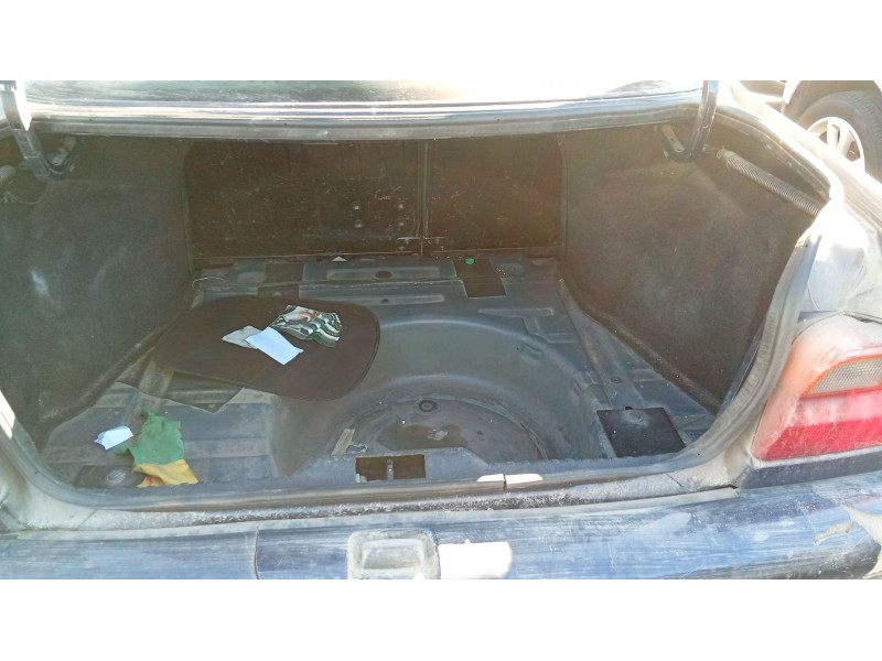 ford escort vi sedán (gal, afl) del año 1998