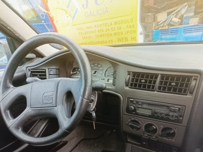 Recambio de moldura para seat toledo i (1l2) 1.8 i referencia OEM IAM   