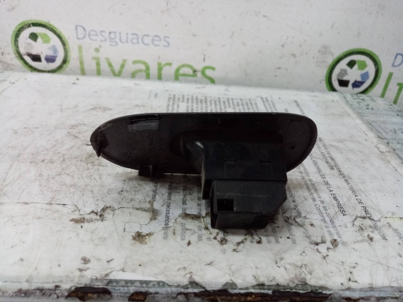 Recambio de mando elevalunas delantero derecho para  referencia OEM IAM   