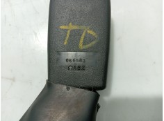 Recambio de anclaje cinturon trasero derecho para toyota avensis station wagon (_t25_) 2.0 d-4d (cdt250_) referencia OEM IAM    2