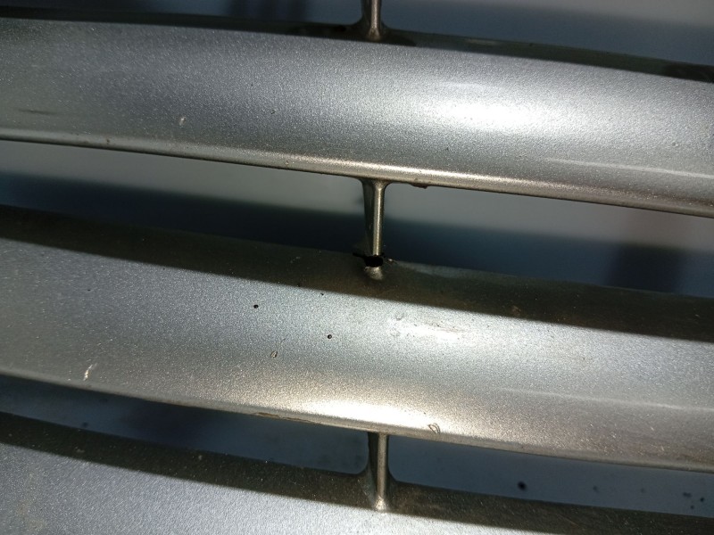 Recambio de moldura para toyota avensis station wagon (_t25_) 2.0 d-4d (cdt250_) referencia OEM IAM   