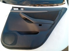 Recambio de guarnecido puerta delantera derecha para toyota avensis station wagon (_t25_) 2.0 d-4d (cdt250_) referencia OEM IAM 