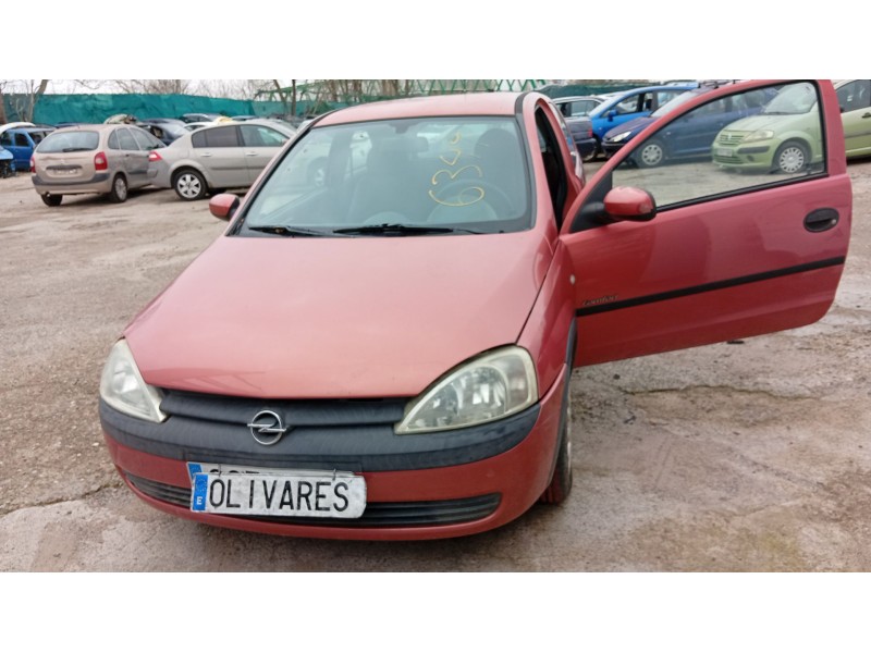 opel corsa c (x01) del año 2001