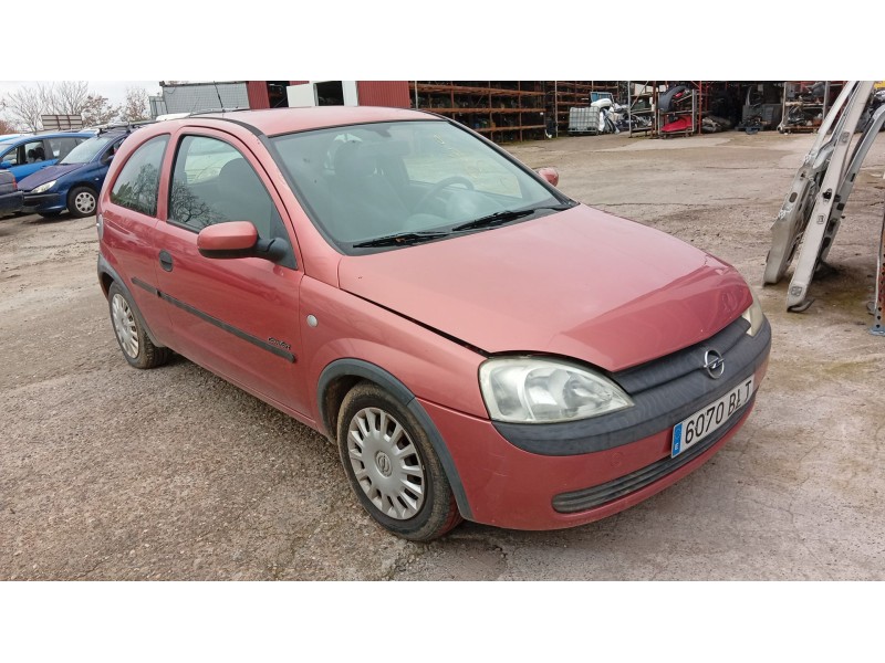 opel corsa c (x01) del año 2001