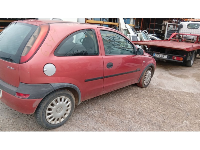 opel corsa c (x01) del año 2001