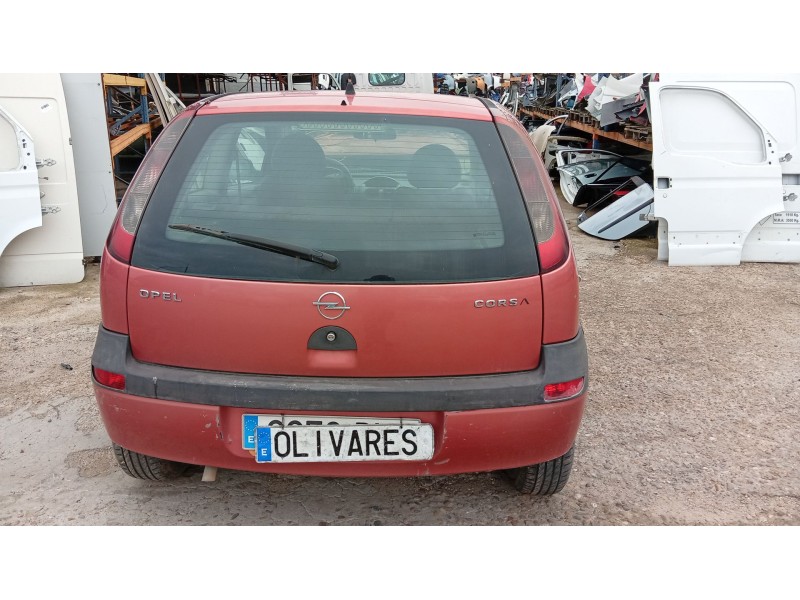 opel corsa c (x01) del año 2001