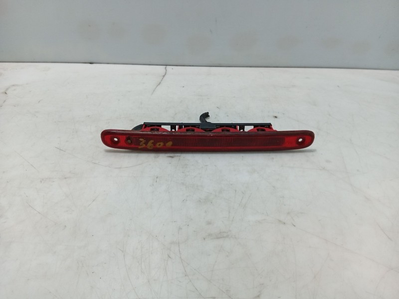 Recambio de luz central de freno para peugeot 107 urban referencia OEM IAM 1606372780  