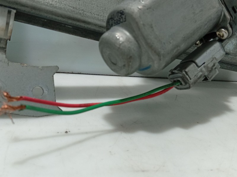 Recambio de elevalunas delantero derecho para peugeot 107 urban referencia OEM IAM 9222T6  