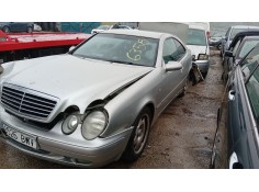 mercedes-benz clk (c208) del año 2002 2