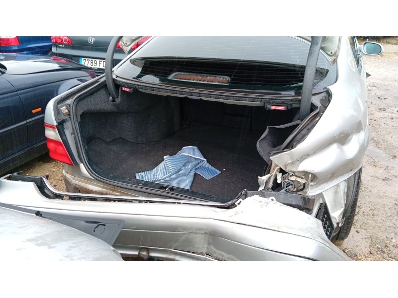 mercedes-benz clk (c208) del año 2002