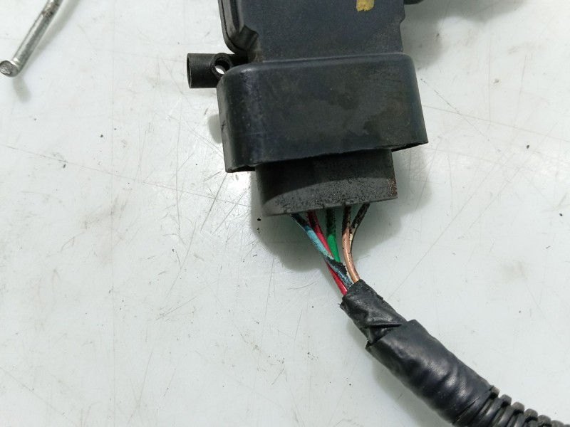 Recambio de cerradura puerta delantera izquierda para peugeot 107 urban referencia OEM IAM 9135T2  