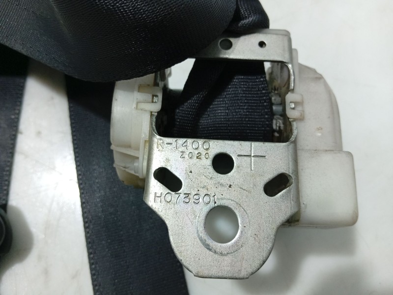 Recambio de cinturon seguridad trasero izquierdo para peugeot 107 urban referencia OEM IAM 8974LH  