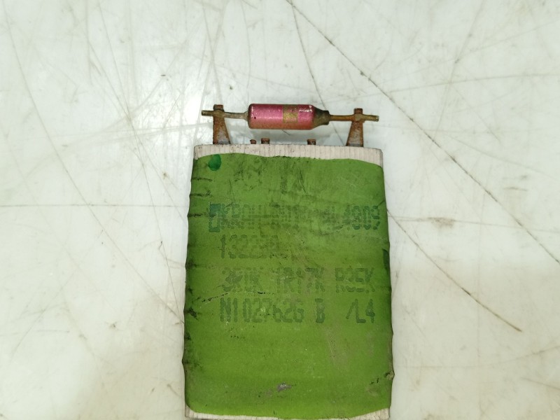 Recambio de resistencia calefaccion para peugeot 107 urban referencia OEM IAM 6445ZA  