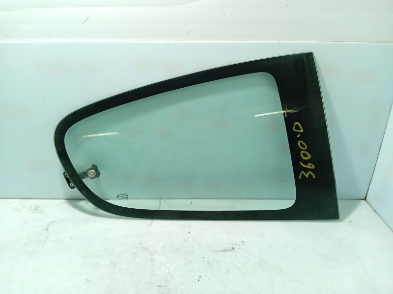 Recambio de luna trasera derecha para peugeot 107 urban referencia OEM IAM   