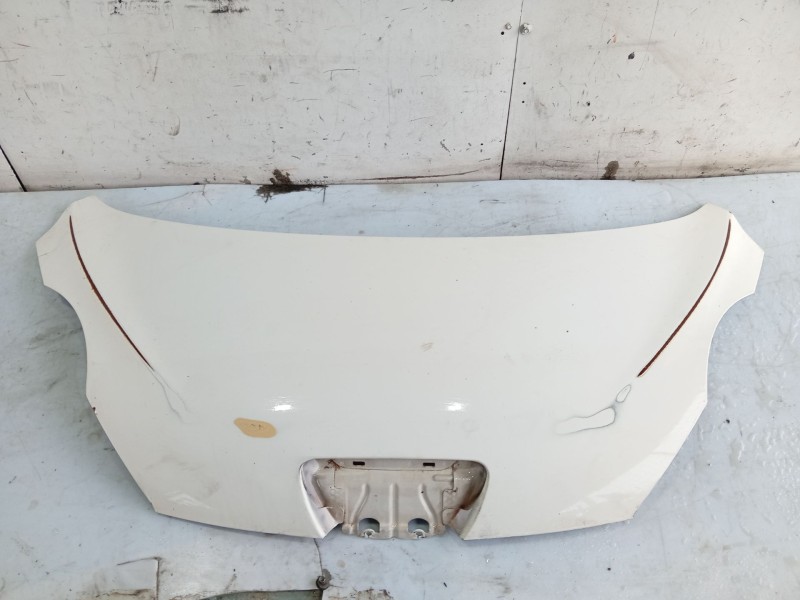 Recambio de capot para peugeot 107 urban referencia OEM IAM 1611149380  