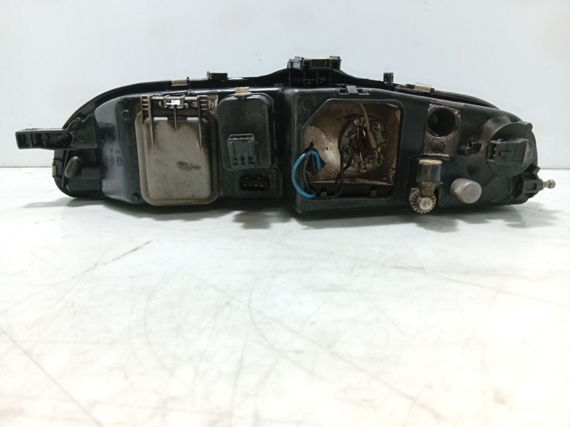 Recambio de faro derecho para fiat bravo i (182_) 1.9 jtd 105 referencia OEM IAM 0000046523120  