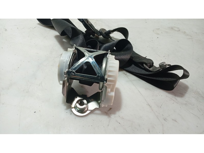 Recambio de cinturon seguridad delantero izquierdo para bmw 1 (f20) 116 d referencia OEM IAM 72117243307 72 11 7 243 307 