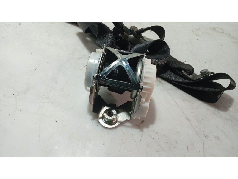 Recambio de cinturon seguridad delantero izquierdo para bmw 1 (f20) 116 d referencia OEM IAM 72117243307 72 11 7 243 307 