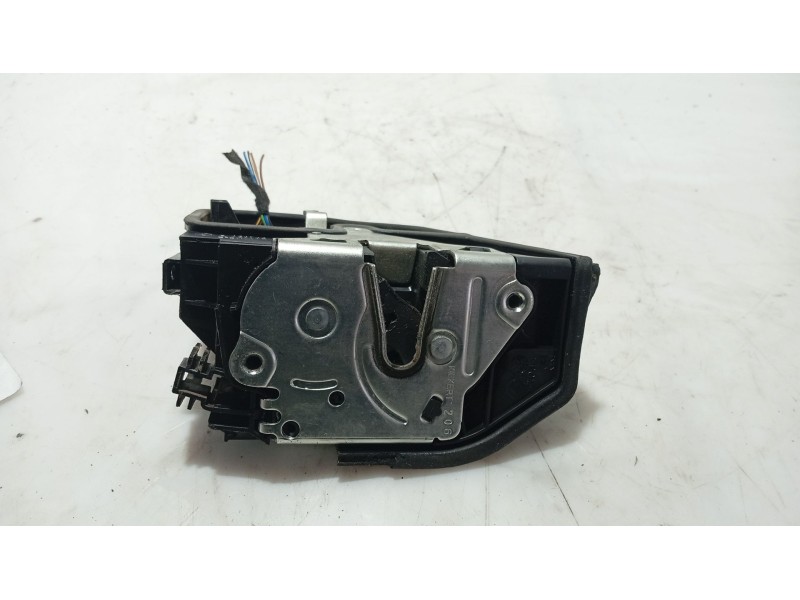 Recambio de cerradura puerta delantera derecha para bmw 1 (f20) 116 d referencia OEM IAM 51217229458 51 21 7 229 458 