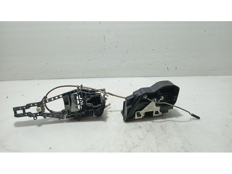 Recambio de cerradura puerta delantera izquierda para bmw 1 (f20) 116 d referencia OEM IAM 51217229461 51 21 7 229 461 