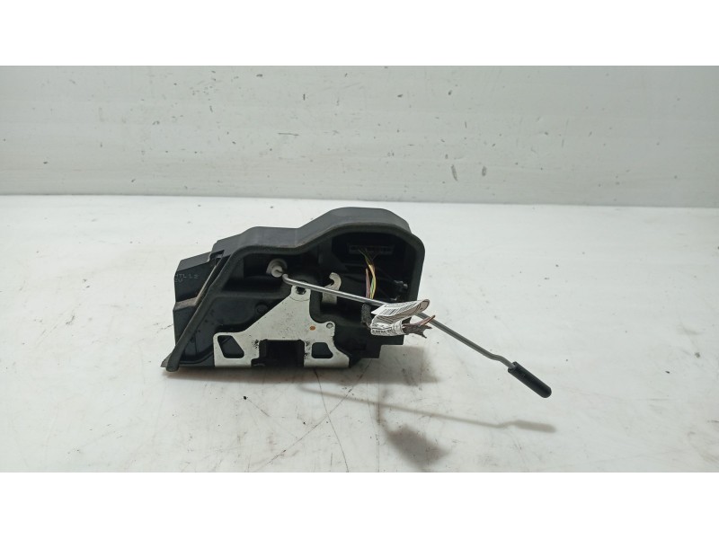Recambio de cerradura puerta trasera izquierda para bmw 1 (f20) 116 d referencia OEM IAM 51227229459 51 22 7 229 459 