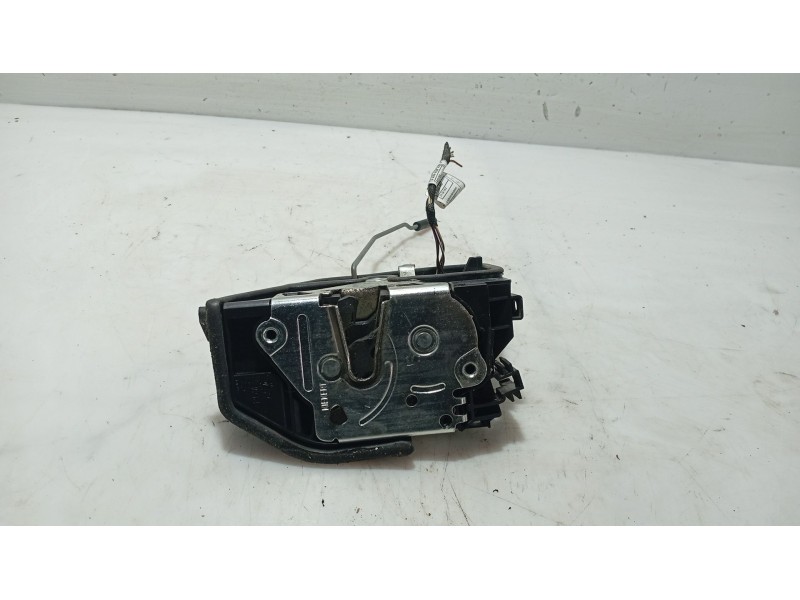 Recambio de cerradura puerta trasera izquierda para bmw 1 (f20) 116 d referencia OEM IAM 51227229459 51 22 7 229 459 