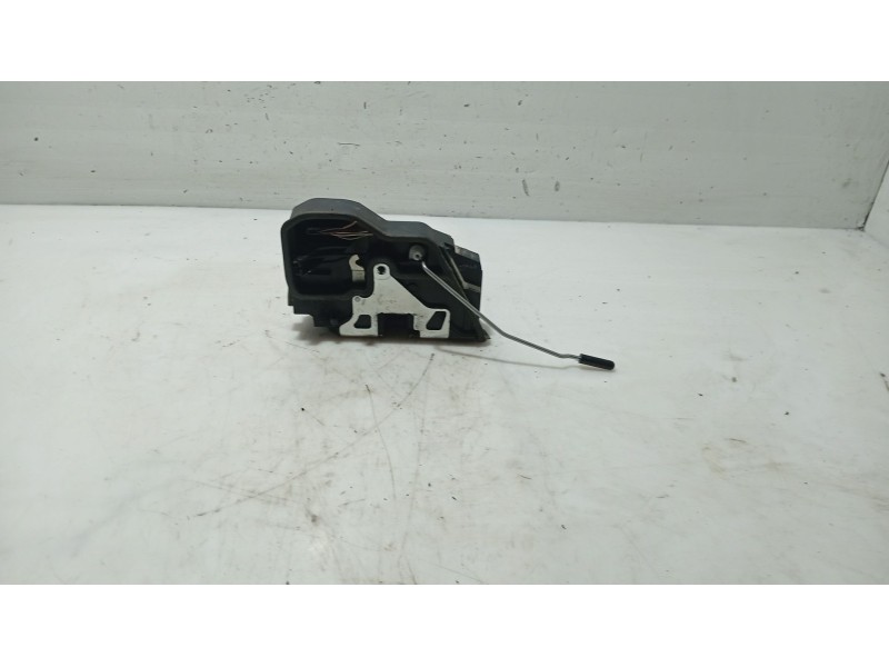 Recambio de cerradura puerta trasera derecha para bmw 1 (f20) 116 d referencia OEM IAM 51227229460 51 22 7 229 460 