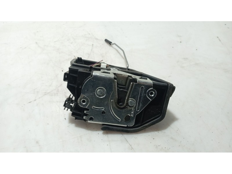 Recambio de cerradura puerta trasera derecha para bmw 1 (f20) 116 d referencia OEM IAM 51227229460 51 22 7 229 460 