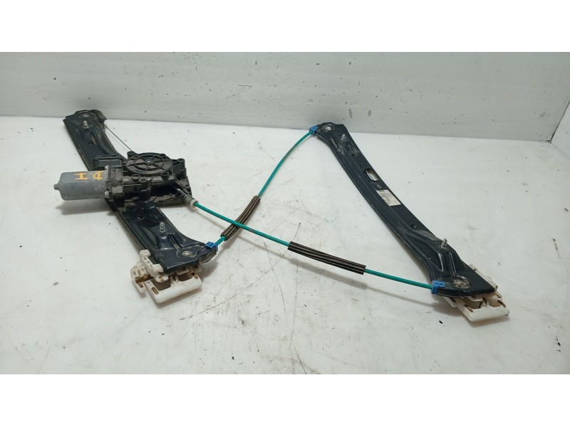 Recambio de elevalunas delantero izquierdo para bmw 1 (f20) 116 d referencia OEM IAM 51337281881 51 33 7 281 881 