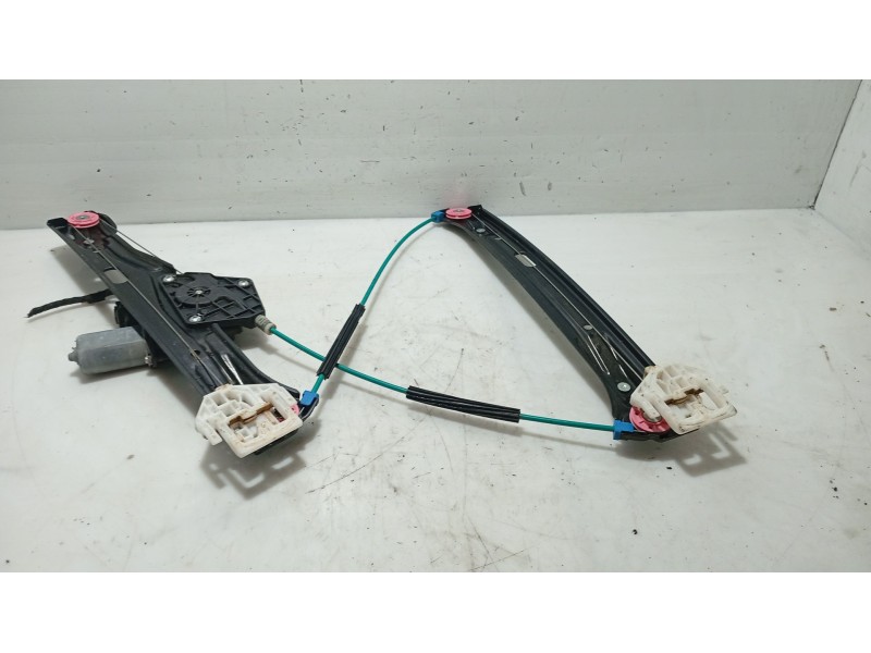 Recambio de elevalunas delantero derecho para bmw 1 (f20) 116 d referencia OEM IAM 51337281882 51 33 7 281 882 