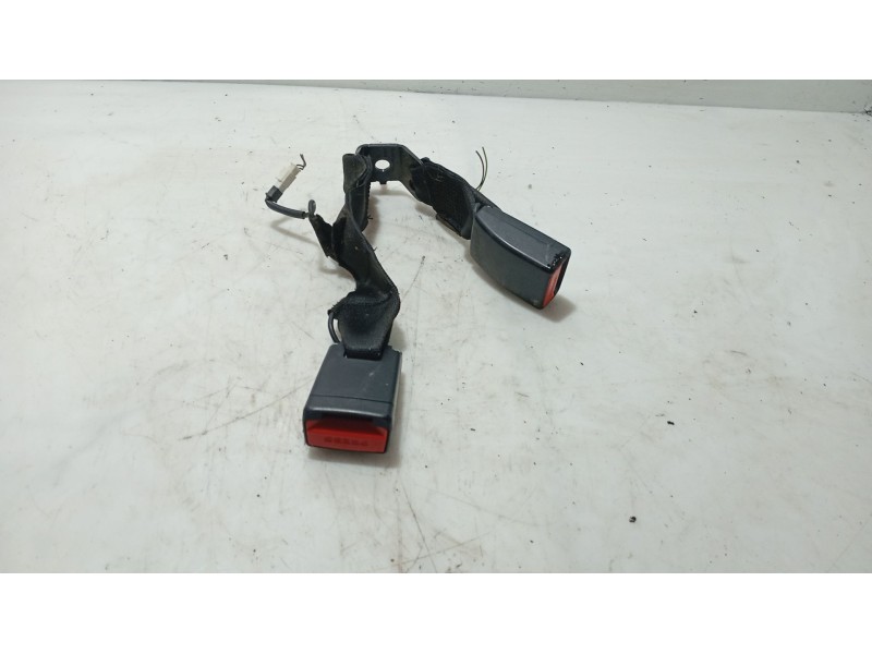 Recambio de anclaje cinturon trasero central para bmw 1 (f20) 116 d referencia OEM IAM   