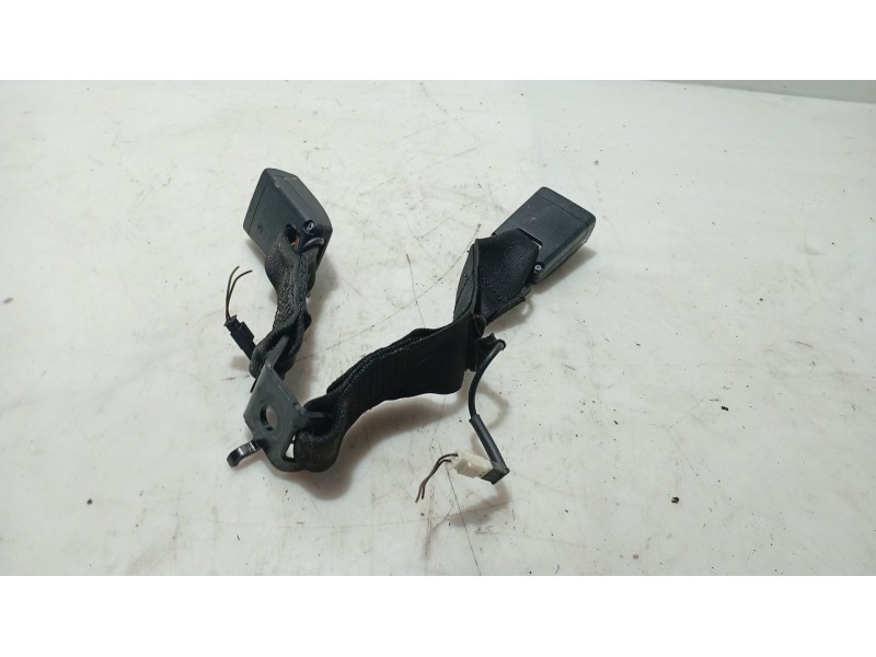 Recambio de anclaje cinturon trasero central para bmw 1 (f20) 116 d referencia OEM IAM   